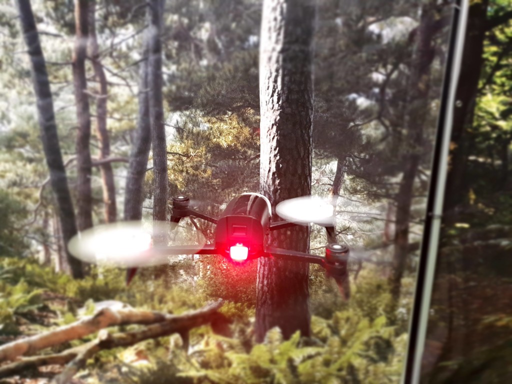 Drone avoiding obstacles with the help of optical flow. The drone also evaluates the distances to obstacles it sees, so that it can detect obstacles in the flight direction and safely speed up.