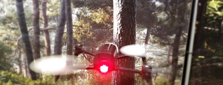 Drone avoiding obstacles with the help of optical flow. The drone also evaluates the distances to obstacles it sees, so that it can detect obstacles in the flight direction and safely speed up.