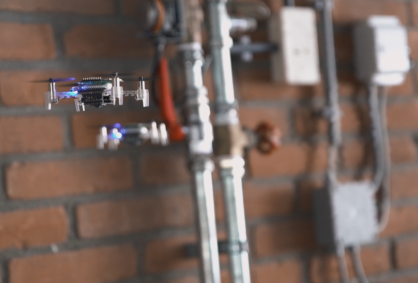 Swarm of tiny drones able to localize gas leaks